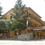 Szálloda Fontalleccio